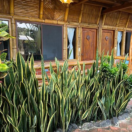 Victor Hugo Hotel Puerto López Eksteriør bilde