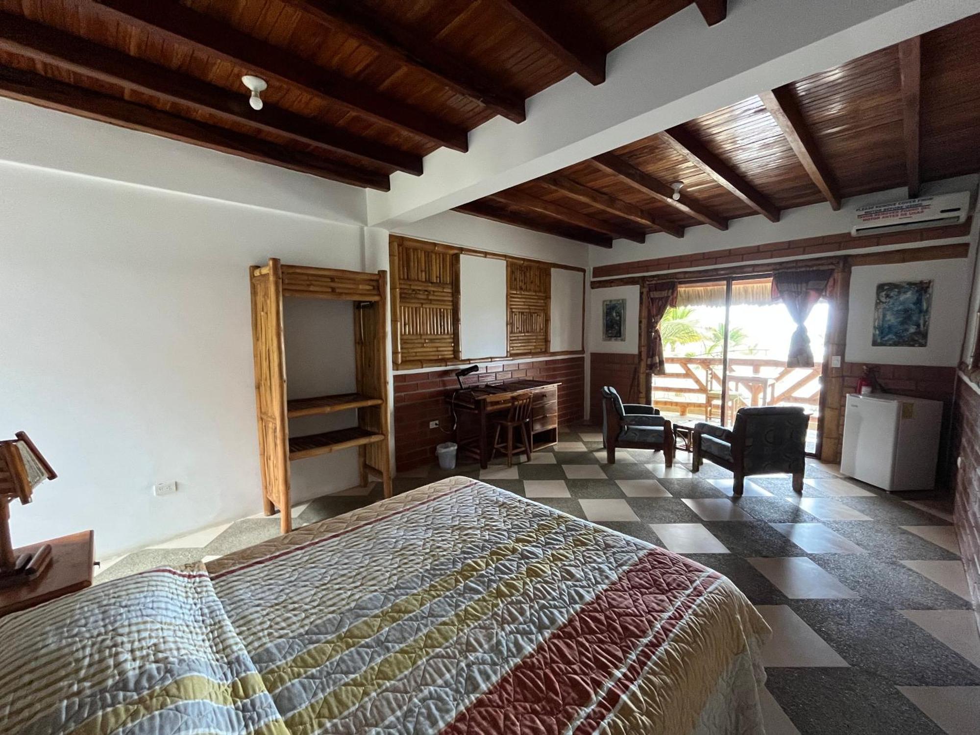 Victor Hugo Hotel Puerto López Eksteriør bilde