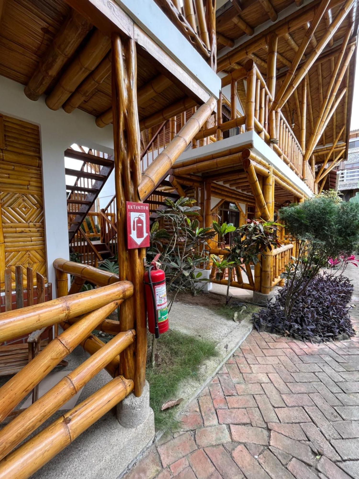 Victor Hugo Hotel Puerto López Eksteriør bilde
