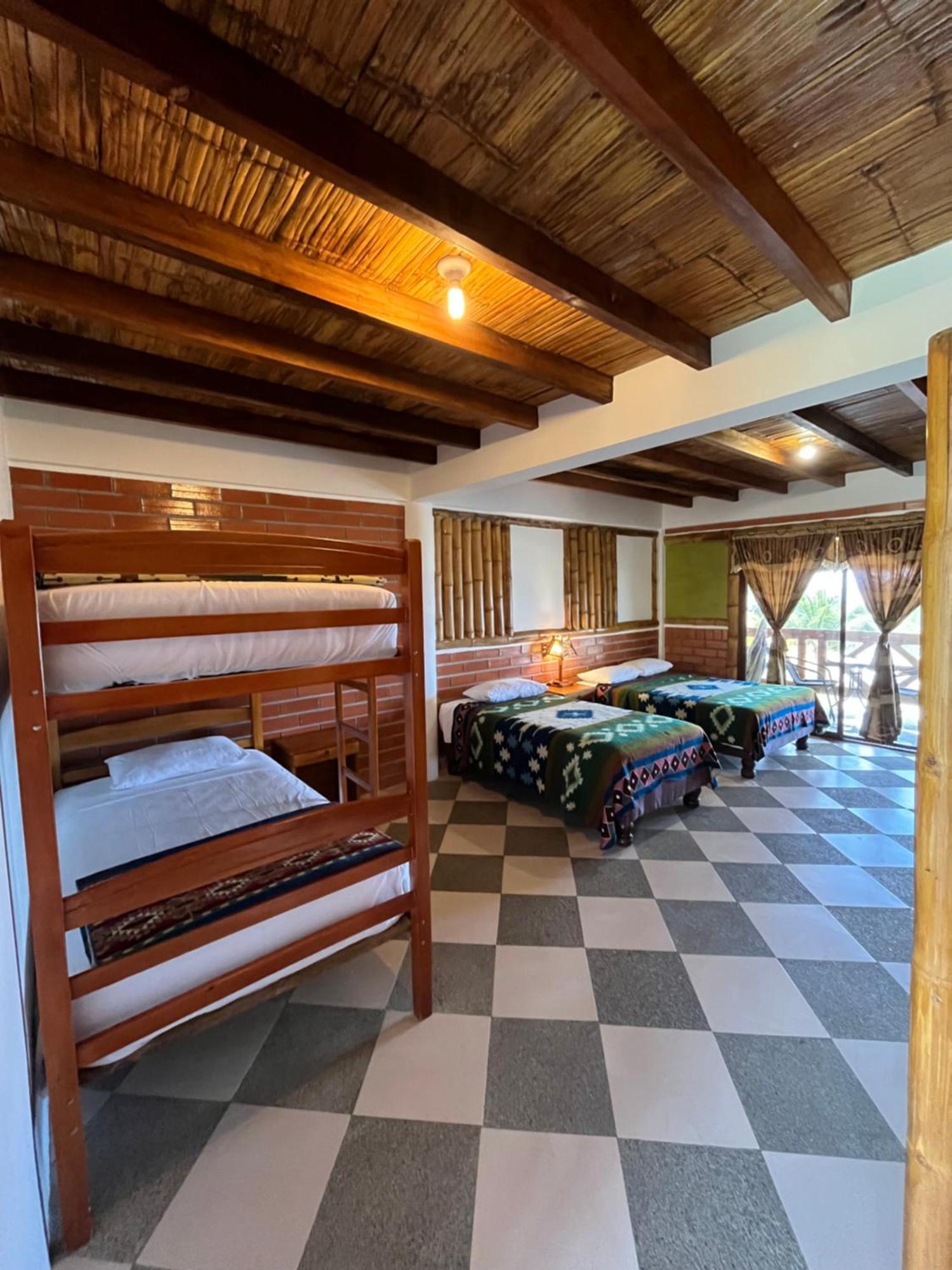 Victor Hugo Hotel Puerto López Eksteriør bilde