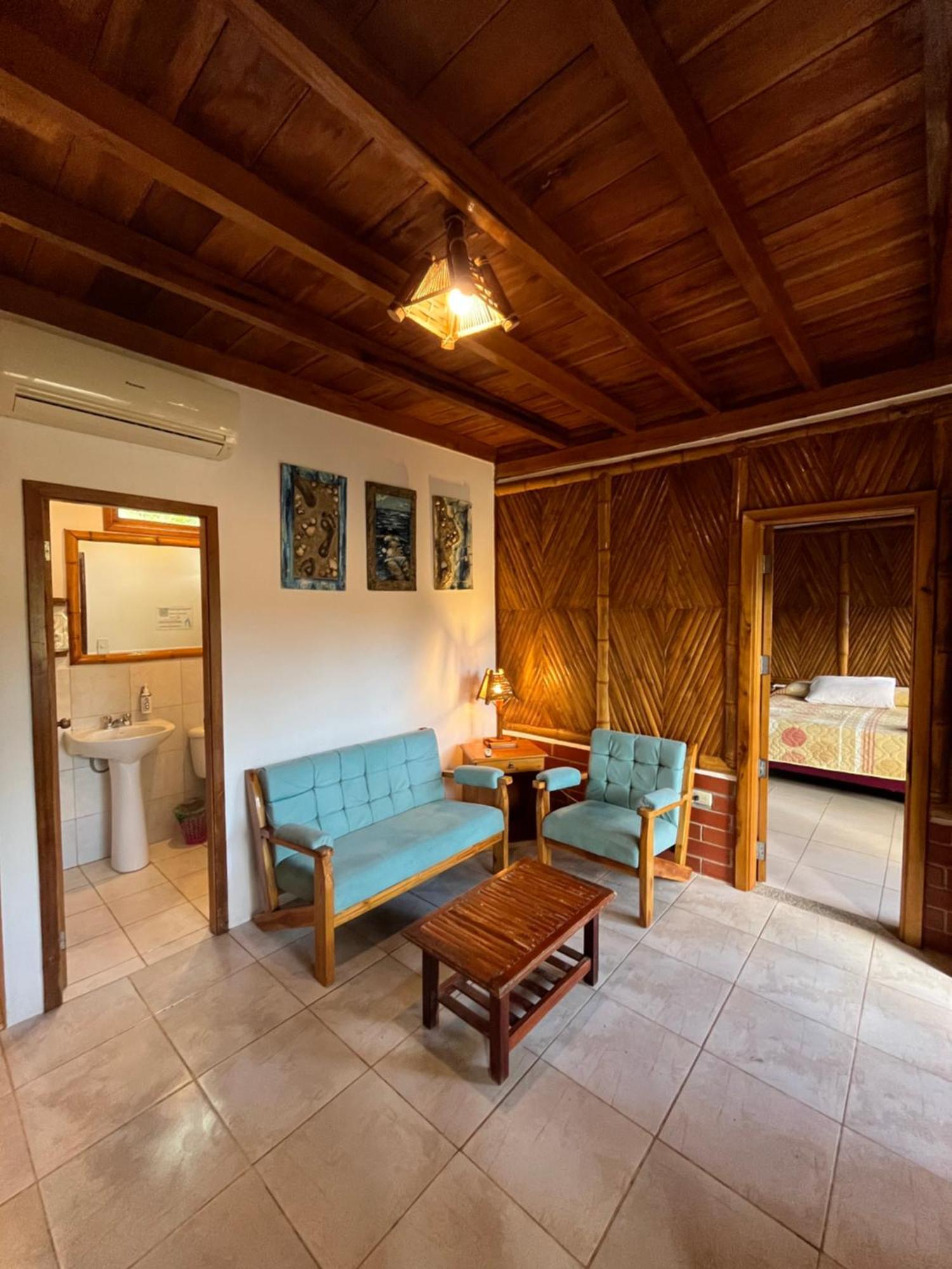 Victor Hugo Hotel Puerto López Eksteriør bilde
